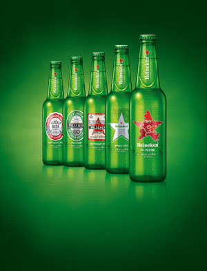 Albero Di Natale Heineken.Heineken Festeggia Il Natale Con Etichette Limited Ediction Pubblicomnow